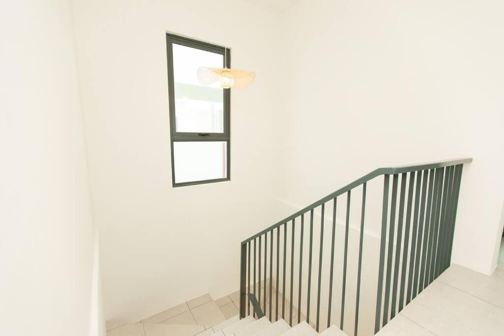 Floor Seaview Pent House 3br 11pax *
