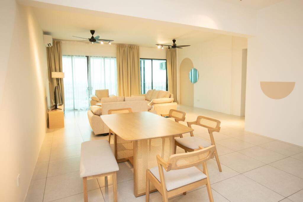 Apartment Floor Seaview Pent House 3br 11pax *