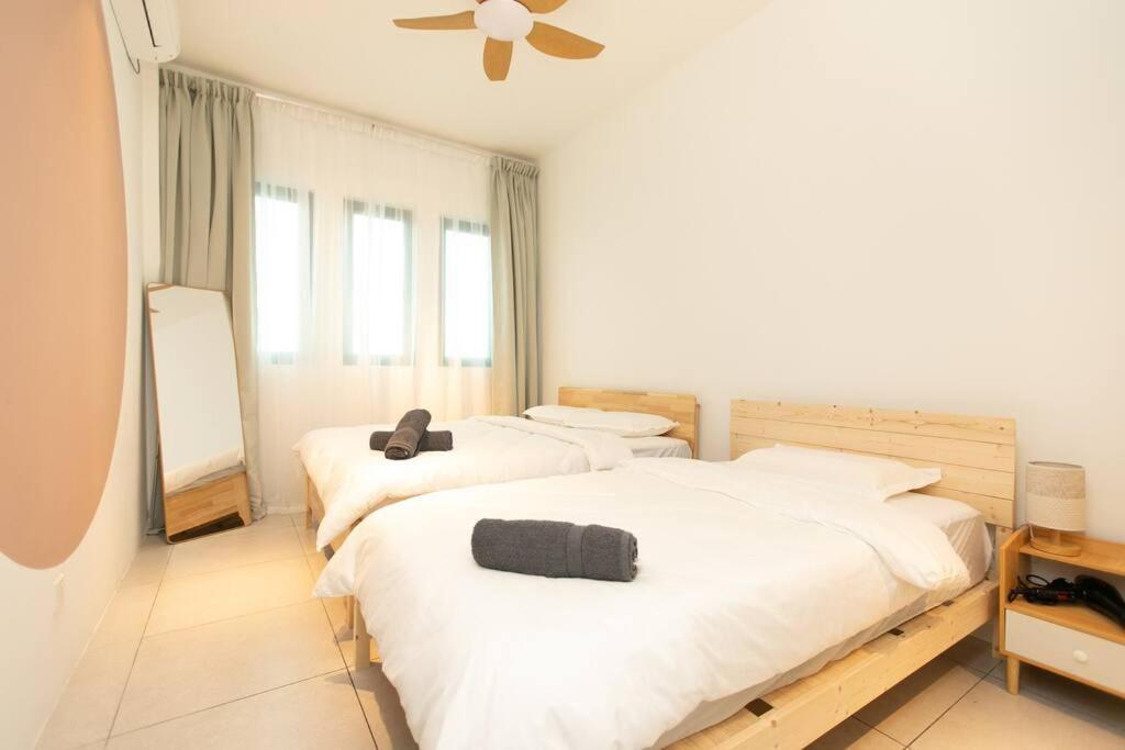 Floor Seaview Pent House 3br 11pax Apartment Perai